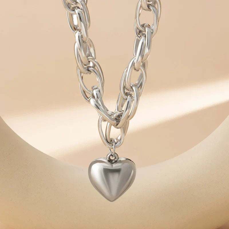 Serena - Heart Necklace