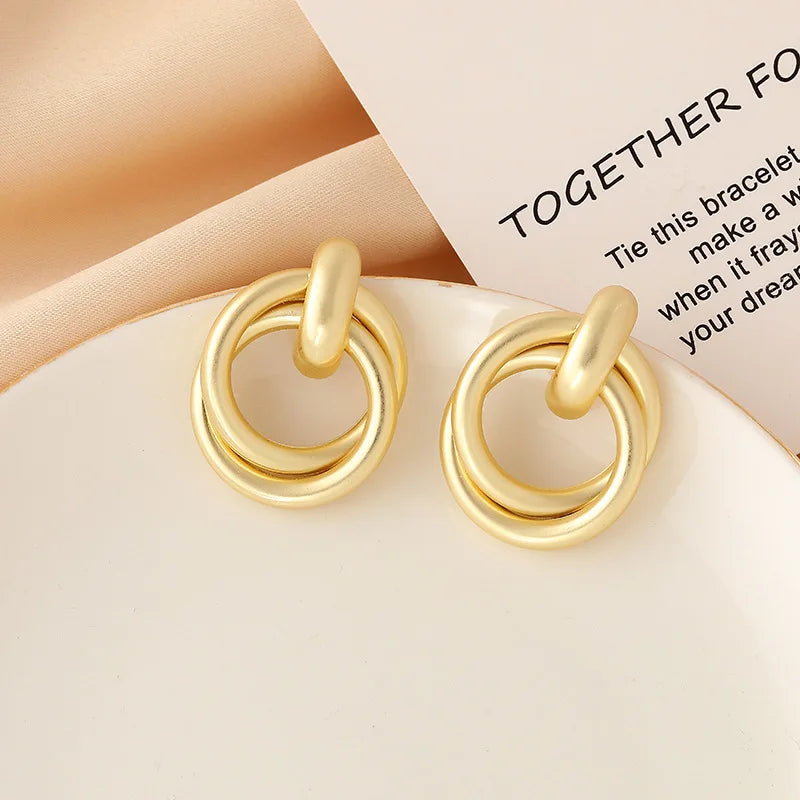 Verona - Loop Earrings